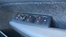 Volvo Xc40 2.0 T4 R DESIGN Pro 5dr AWD Geartronic Petrol Estate